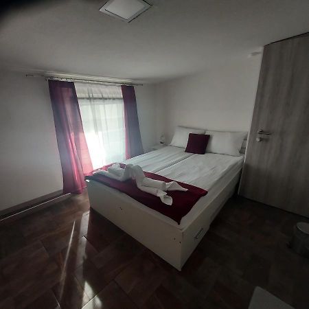 Rooms Panda Марибор Екстериор снимка