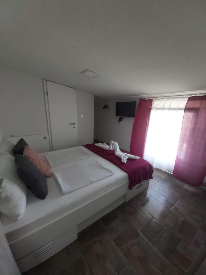 Rooms Panda Марибор Стая снимка